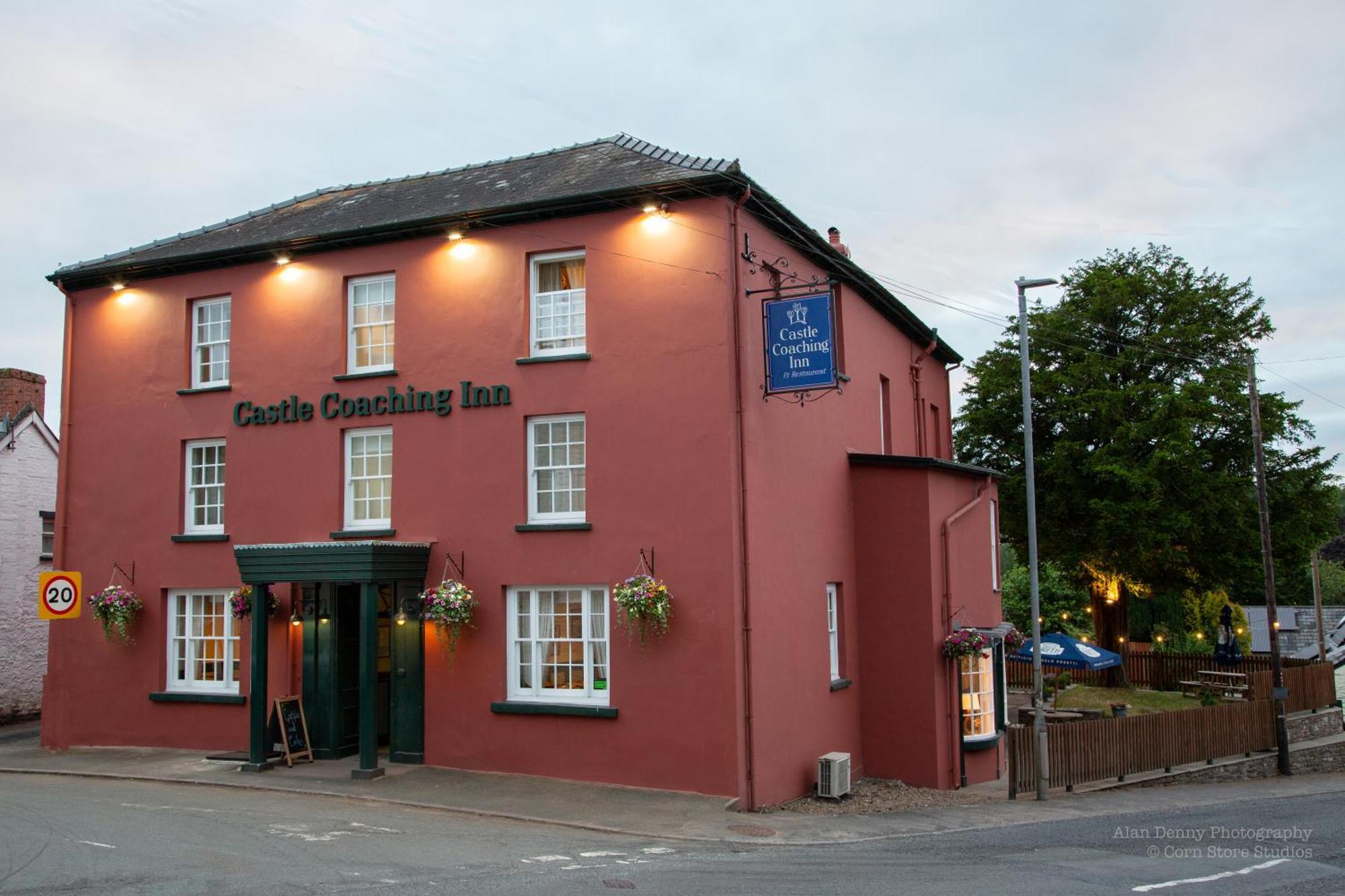 The Castle Coaching Inn Trecastle Dış mekan fotoğraf